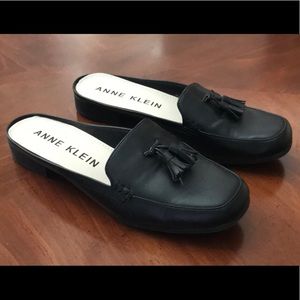 Anne Klein Black Flat Heel Loafers